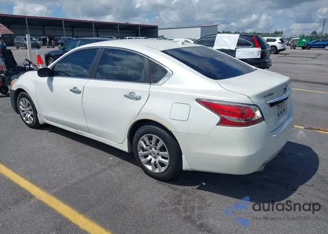 2015 Nissan Altima 2.5 S из США, поврежденный, VIN 1N4AL3AP6FC165086